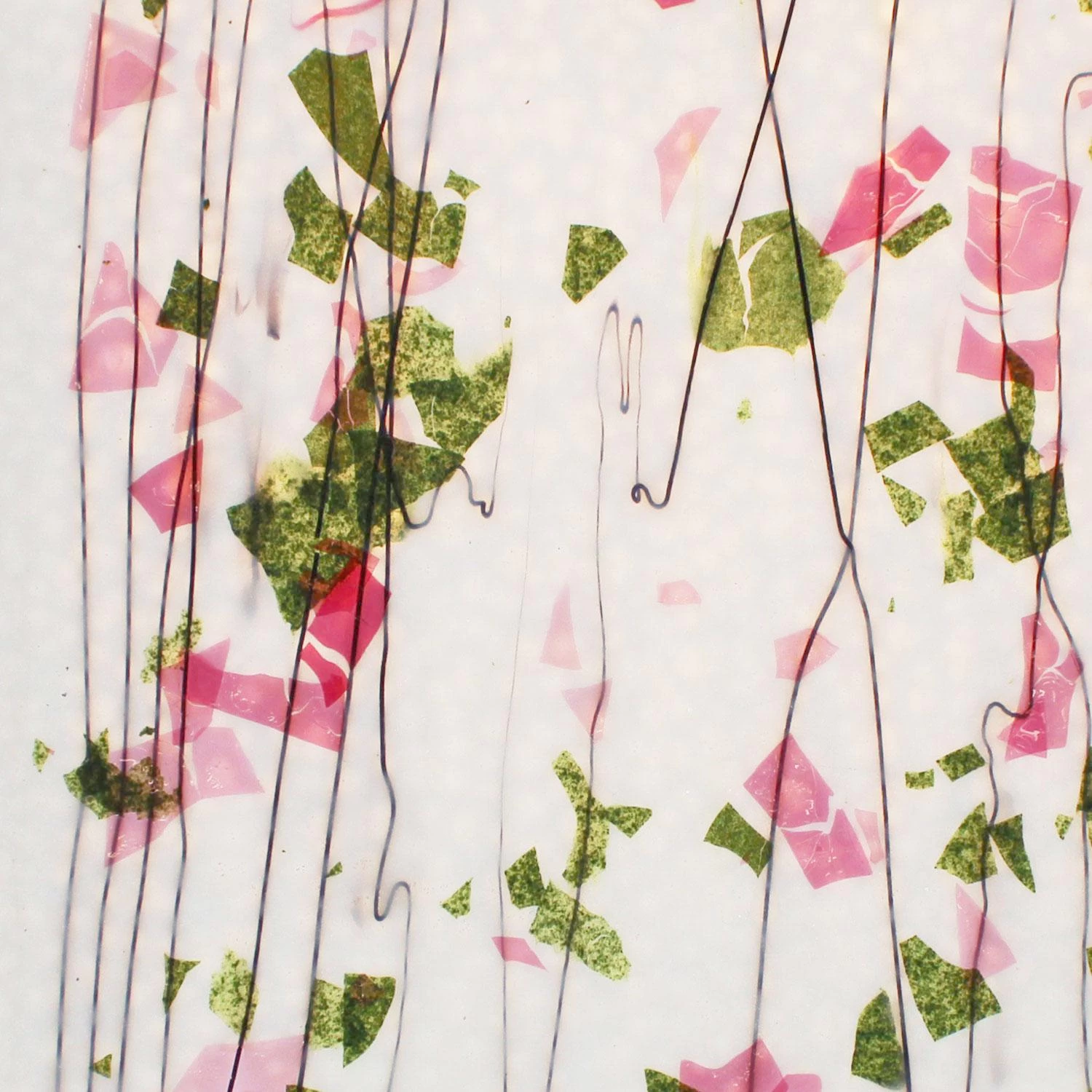 Bullseye Spring Green, Deep Pink And Black On White Fracture-Streamer - 90 COE 1 Bullseye Spring Green, Deep Pink And Black On White Fracture-Streamer - 90 COE