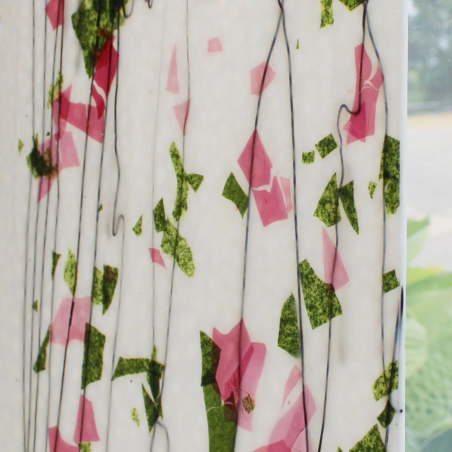 Bullseye Spring Green, Deep Pink And Black On White Fracture-Streamer - 90 COE 3 Bullseye Spring Green, Deep Pink And Black On White Fracture-Streamer - 90 COE - Image 3