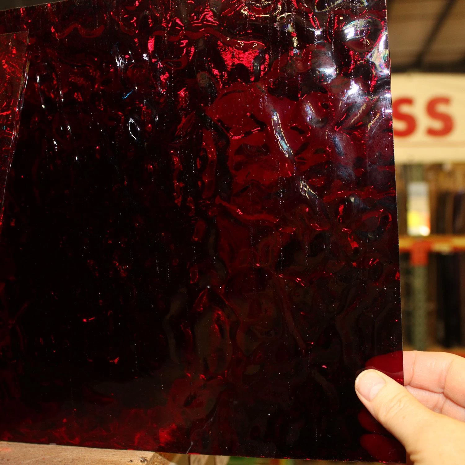 Wissmach Dark Red Transparent Flemish 5 Wissmach Dark Red Transparent Flemish - Image 5